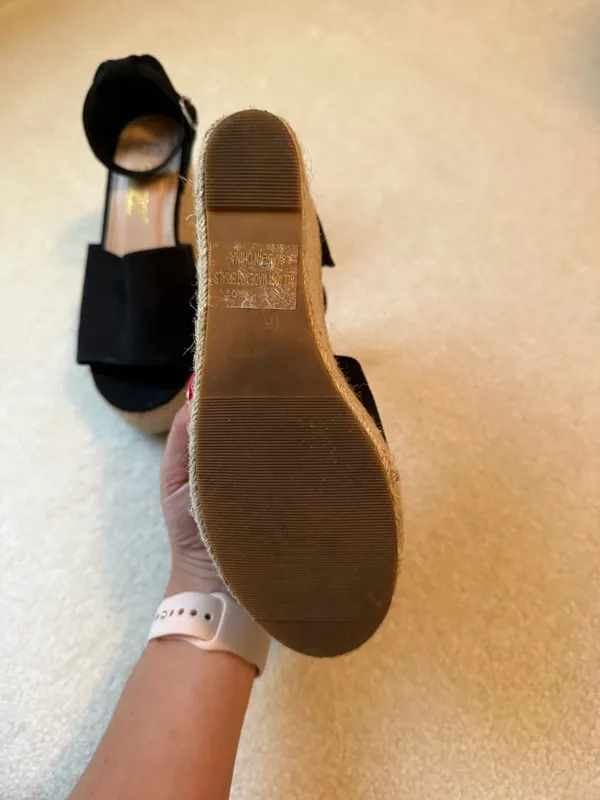 Black Wedges Size 6.5 - Image 4