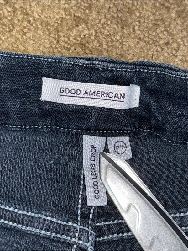 Good American GLCRE899T Good Legs Crop Jeans High Waist Sz 12 / 31 Blue344 Dark - Image 7