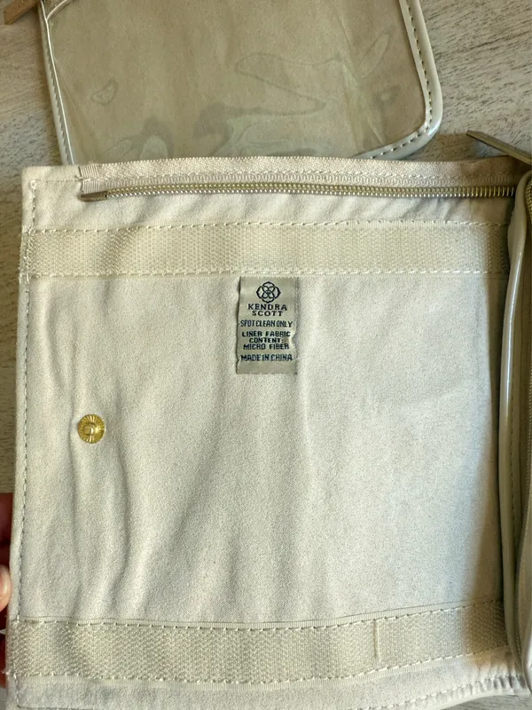 Kendra Scott The Zip Away Jet Set Jewelry Organizer - Image 10