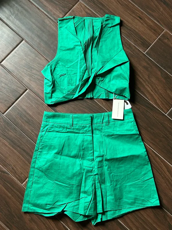Commence Women's High Waist Shorts Set in Bright Green medium NEW - Image 2