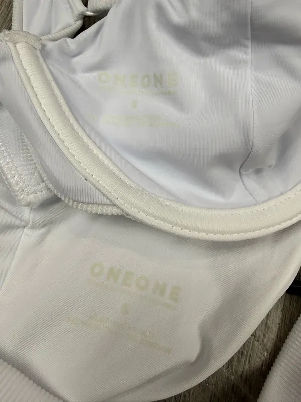 ONEONE White Bikini Set - Image 11