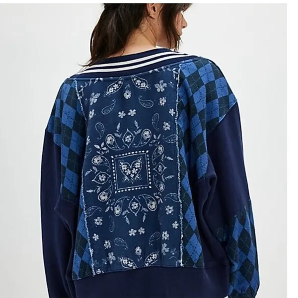 Free People Lucy Sweatshirt navy blue mixedmedia argylebandana print size Small - Image 2