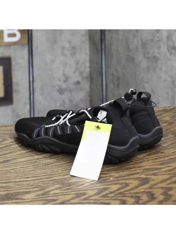NWT All In Motion Womens Aurora Water Shoes 81528226 Black 5M - Image 6