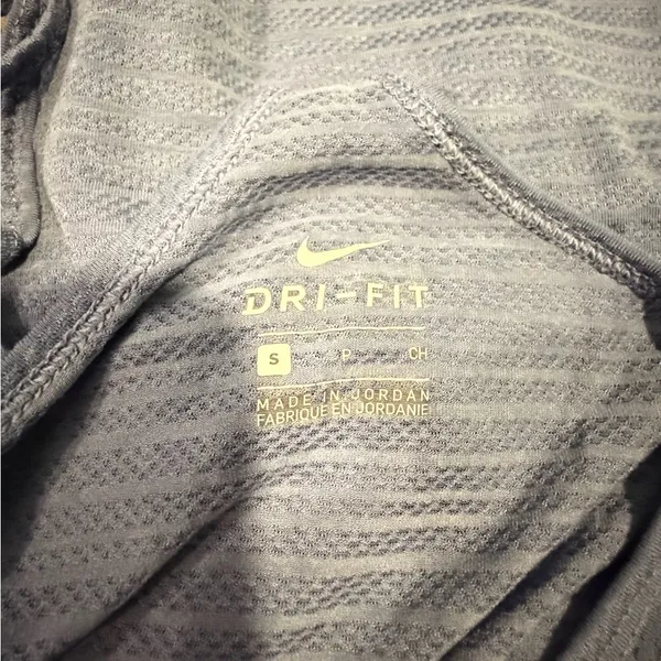 Nike Dry Fit Women's Blue Athletic Tank Top - Image 4
