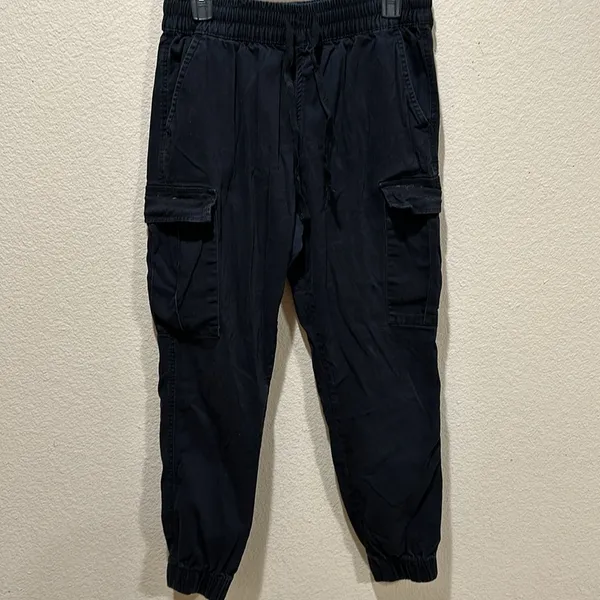 Refuge Black Cargo Joggers - Image 2