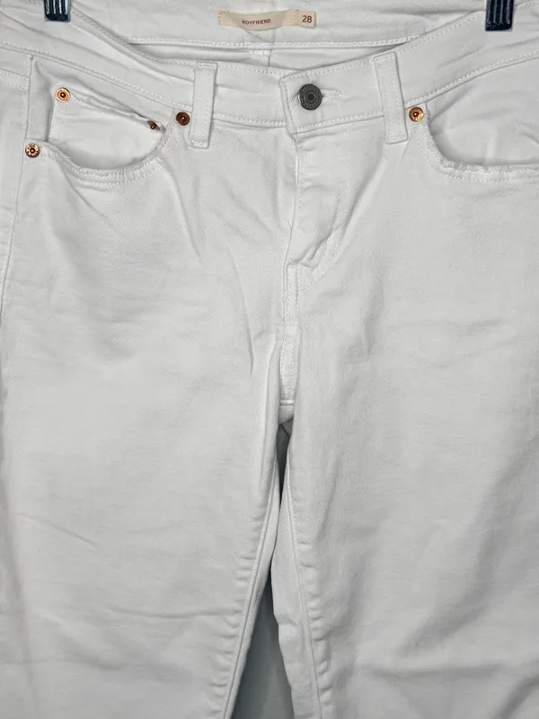 Levi's White Boyfriend Jeans - Image 2