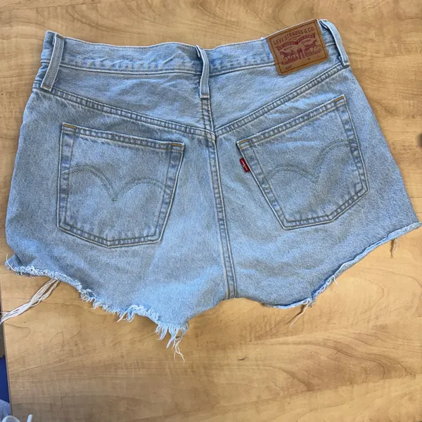 LEVI’S  501 Original Short Distressed Size 29 Buttonfly - Image 8
