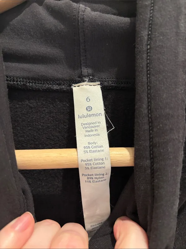 Lululemon Sweatshirt Stress Less Black Turtleneck Size 6 - Image 6