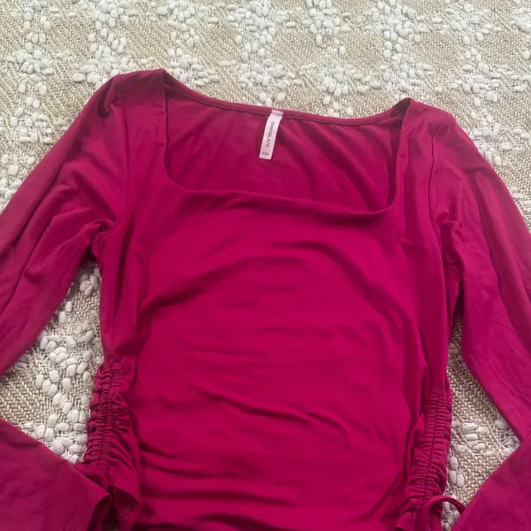 Modern Pink Top with Ruched Detail, Size XL By Chocolate - Image 4