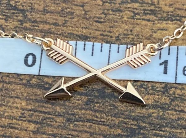 Best Friend Arrow Necklace Gold - Image 3