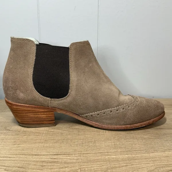 Boden Chelsea Boots Women US 9.5 Eu 41 Suede Leather Brogue Ankle Pull On CapToe - Image 6