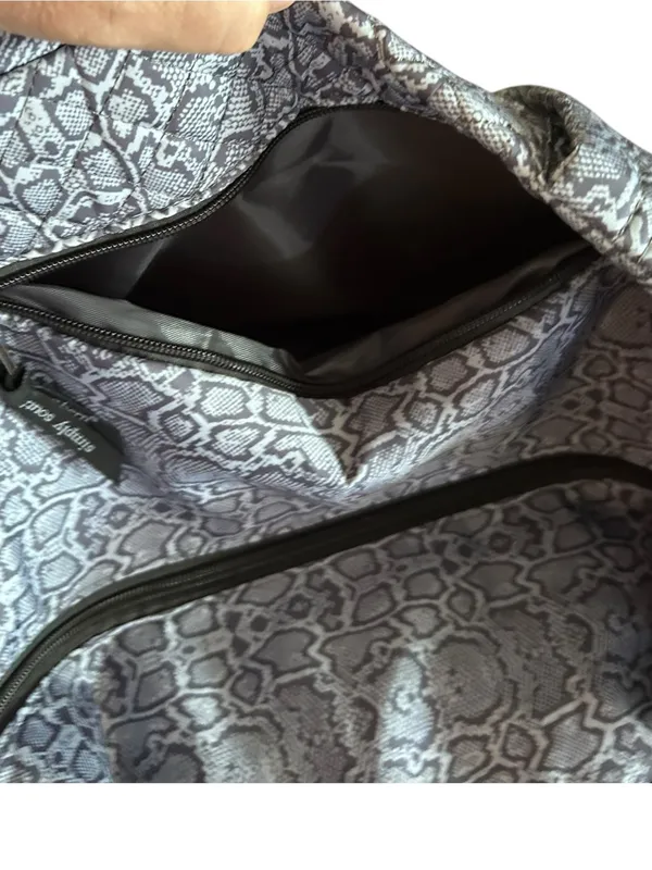 Simply Southern Gray Python Quilted Tote Duffle Travel Bag NWOT - Image 8