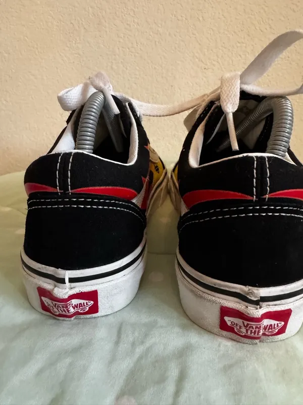 Vans Old Skool vibrant red and yellow flame graphic on a black Womena Size 6.5 - Image 7