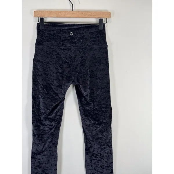 Lululemon Womens Leggings Black Velvet Wunder Lounge High Rise Tight 28" Size 6 - Image 9
