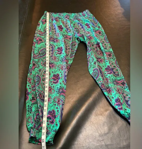 Aerie Paisley Jogger style Pants in Green and Pink size M - Image 15