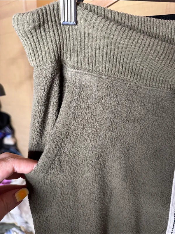 Aerie Olive Green Cozy Fleece Joggers Size Small - Image 6