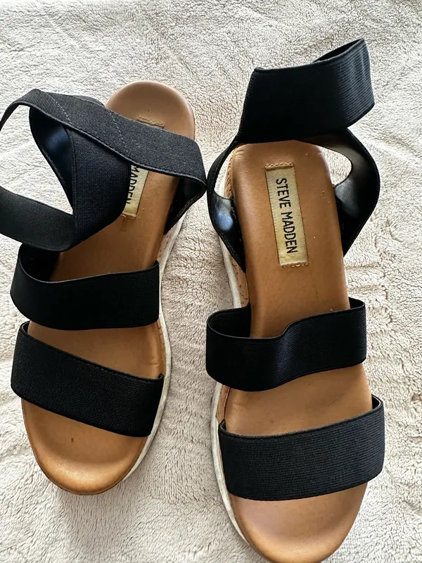 Black Steve Madden slip on sandals  - Image 2