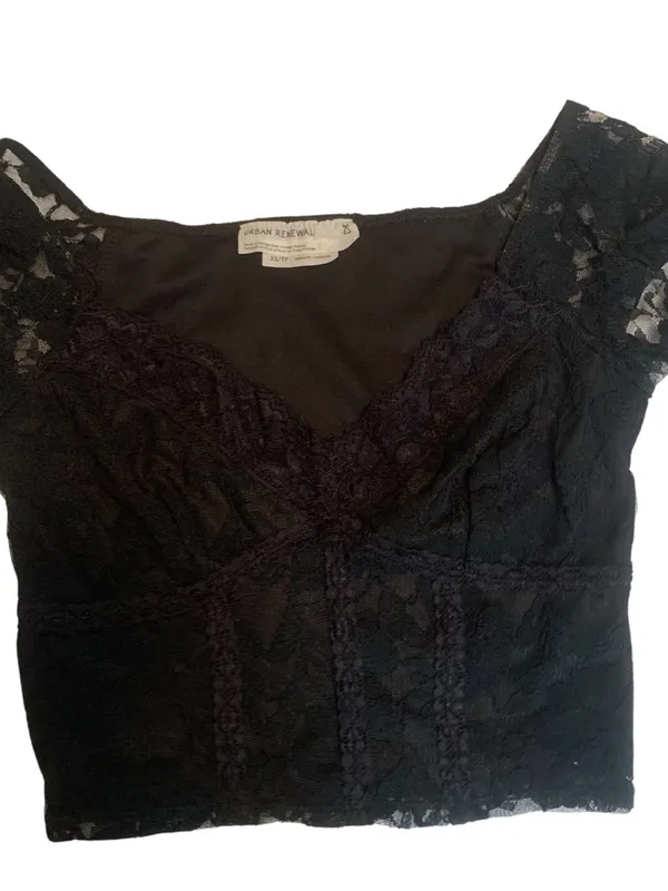 Urban Renewal Black Lace V‑Neck Crop Top Ladies XS - Image 2