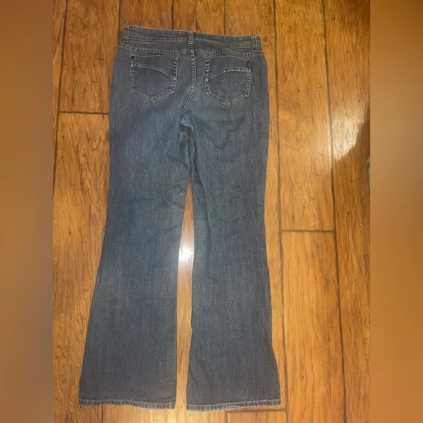 A.n.a bootcut denim jeans pants woman’s size 8 EUC - Image 3