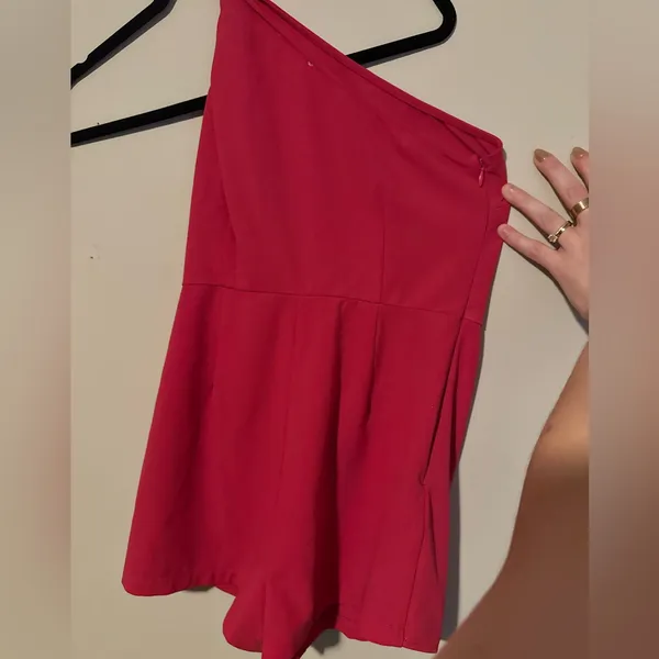 superdown Hot Pink One-Shoulder Romper - Image 10