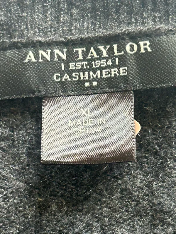 100% Cashmere Ann Taylor V Neck Sweater Charcoal Grey Minimalist Preppy Luxury - Image 6