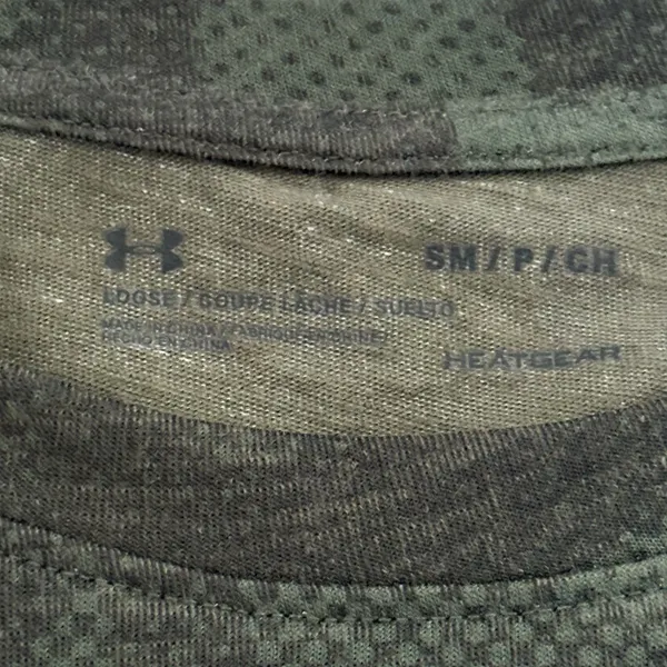 Under Armour Women's Heatgear Camo Shirt Small Loose Fit - Image 3
