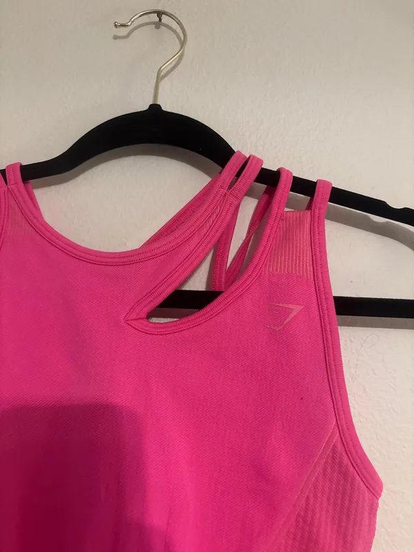 Gymshark Pink Sports Bra Small - Image 2