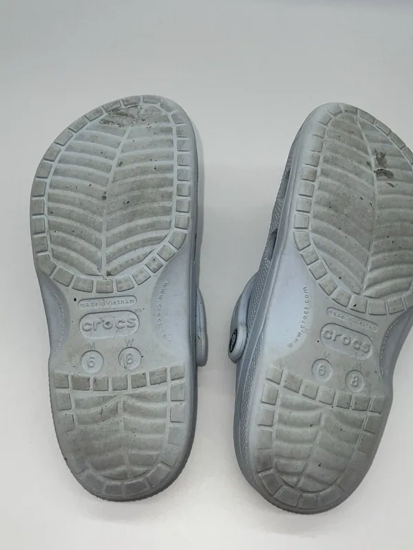 Crocs Classic Unisex White Slip On Water Friendly Sandals/Clogs Shoes-Size M6/W8 - Image 9