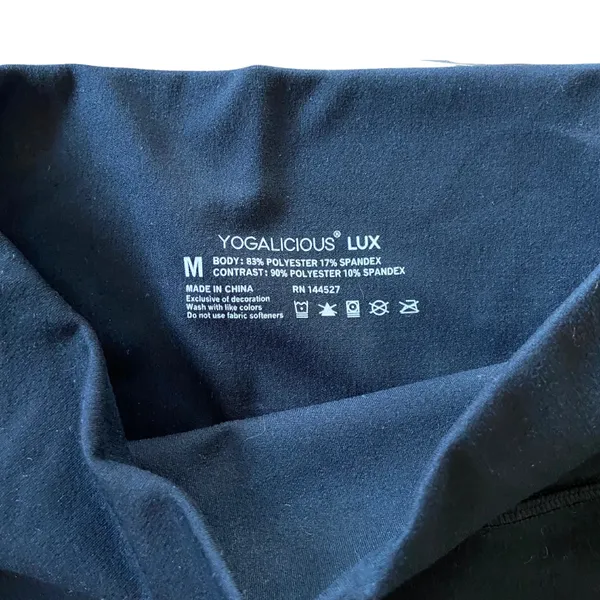 Black y2k Style Flared Yoga Pants 🔥 - Image 4