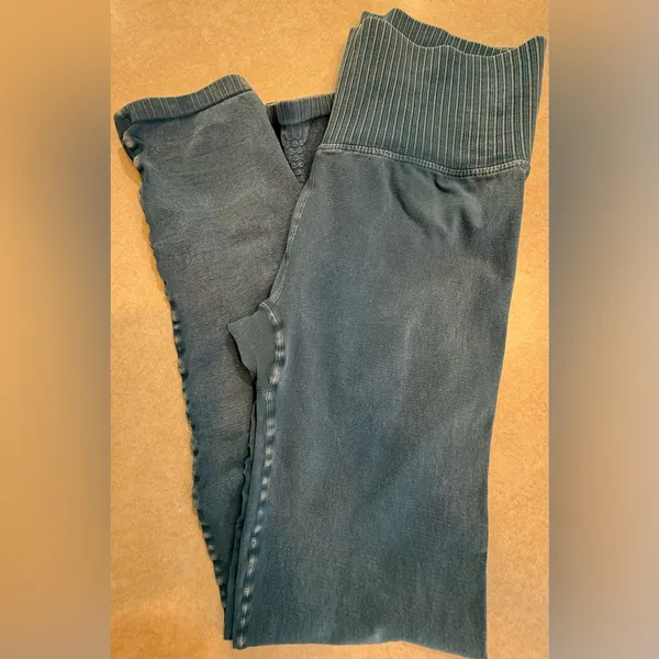 Free People Movement Good Karma Blue Leggings Size M/L - Image 11