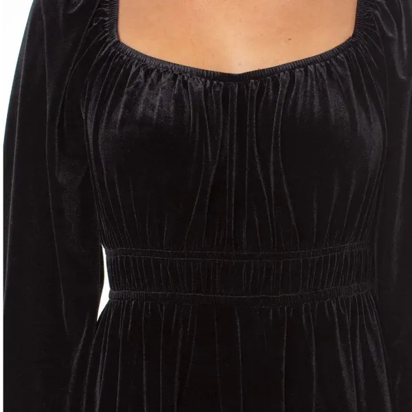Celebrity Pink Women's Long Sleeve Velvet Bubble Hem Mini Dress - Image 8