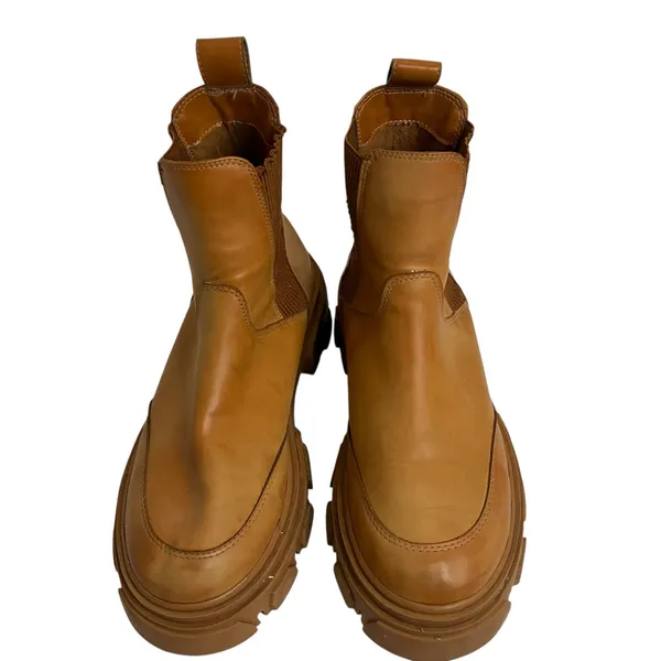 FARM RIO Women's Tan Lug sole Chelsea Boots Size 9 - Image 3