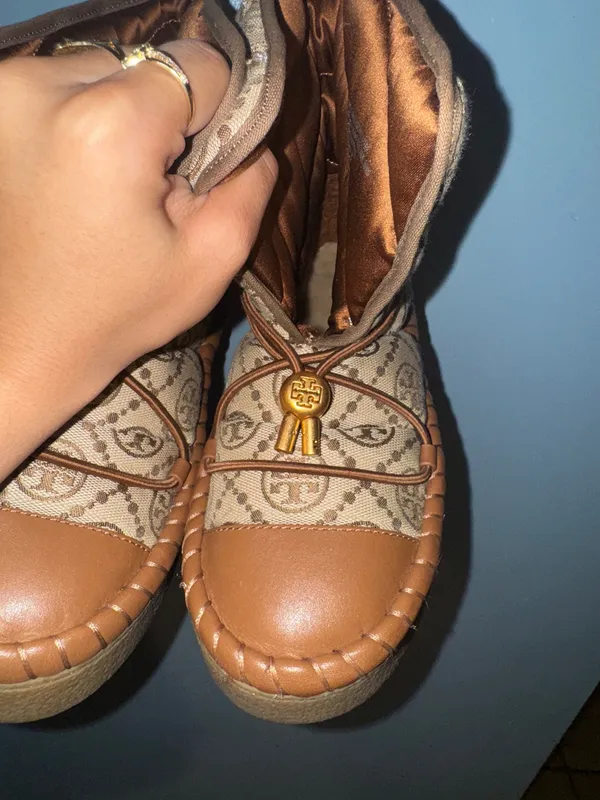 Tory Burch Monogram Sleeping Bag - Image 3