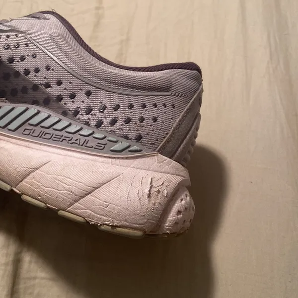 Brooks Adrenaline GTS 21 Running Shoe - Image 9