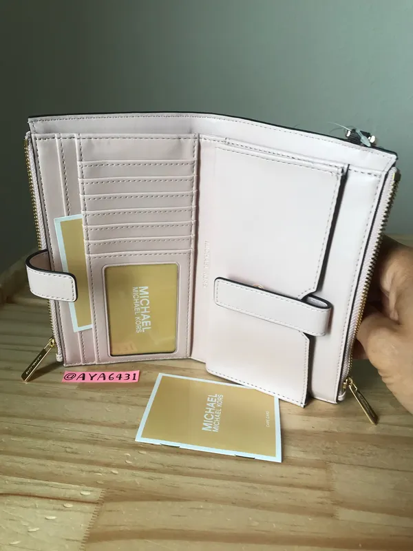 Michael Kors Wallet - Image 5