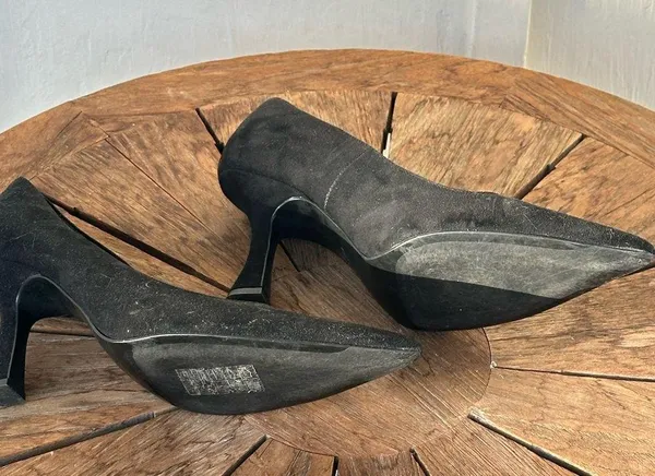 Like new H&M suede black kitten heel - Image 2