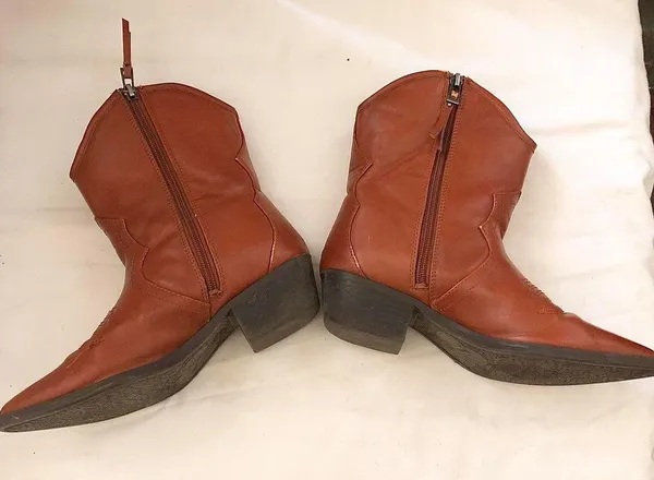 Brown western cowboy/cowgirl ankle Chelsea pointy toe boots-western indie boho country chic grunge vibe - Image 3