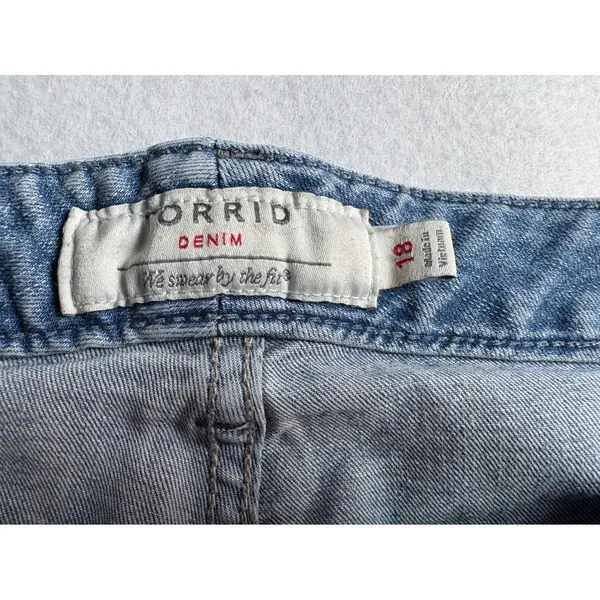 Torrid Denim Womens 18 Floral Embroidered Raw Hem Light Wash Jean Shorts Blue - Image 7
