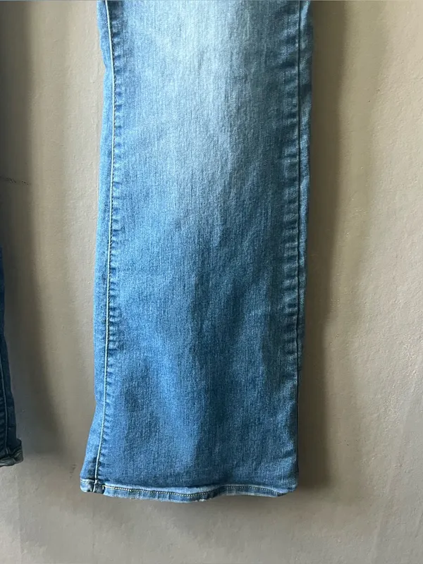 Levi’s 726 Flare Jeans Size 32 - Image 3