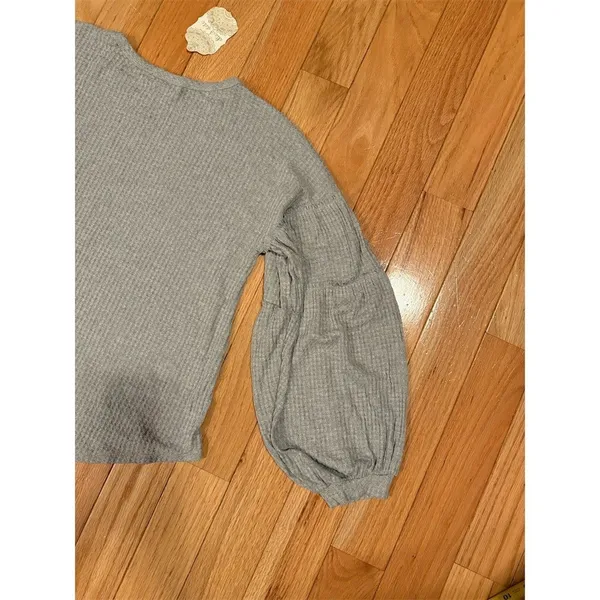 Altar’d State Top Womens Size L Gray Waffle Knit Balloon Sleeve Pullover - Image 7