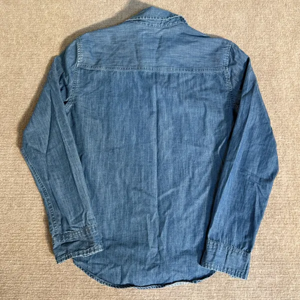 Abercrombie and Fitch Women's Blue Denim Button-up Long-sleeve Shirt - Size XS - Image 5