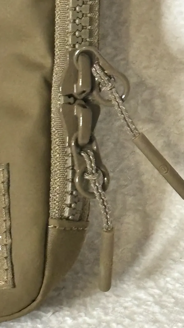 Lululemon Modern Easy Access Crossbar - Image 4
