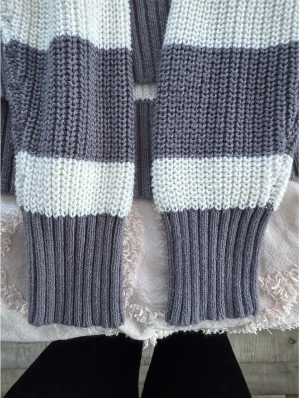 American Eagle Oversized sweater - Image 3
