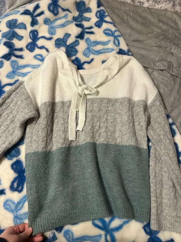 TJ Maxx sweater - Image 4