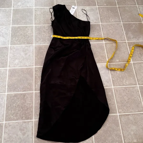 French Connection
Women's Adaline One-Shoulder 👗 - Image 4