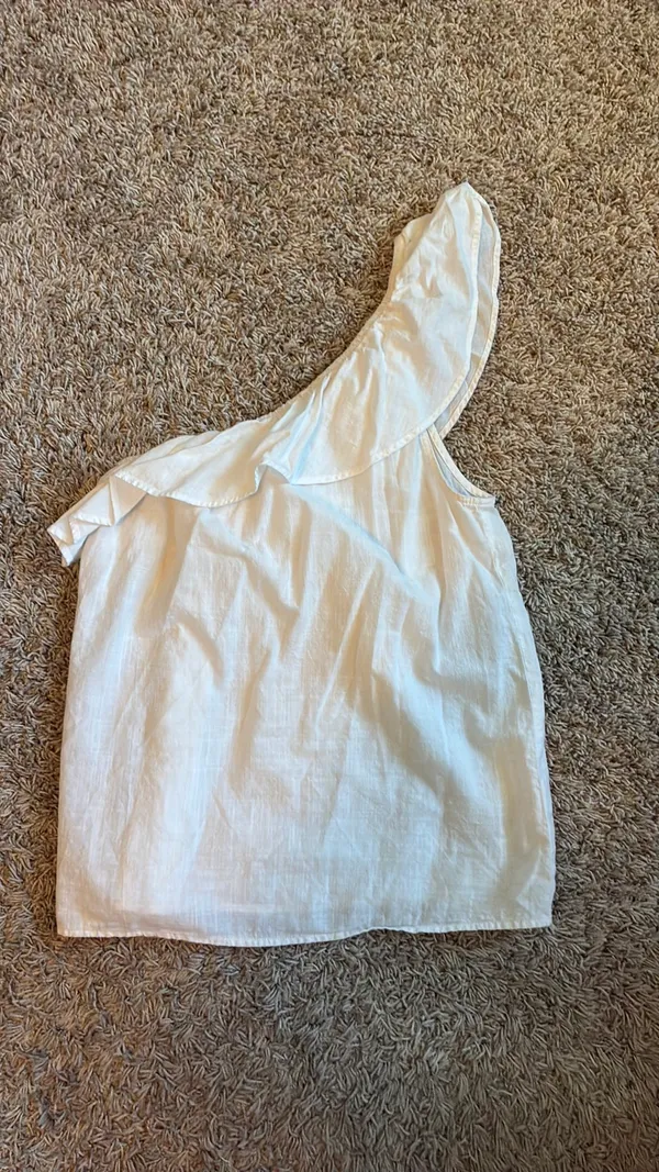 Old navy linen top - Image 3