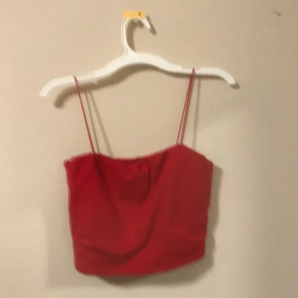 Windsor RED TOPS Like New Red Cropped Tops Gorgeous worn just once. - Image 3