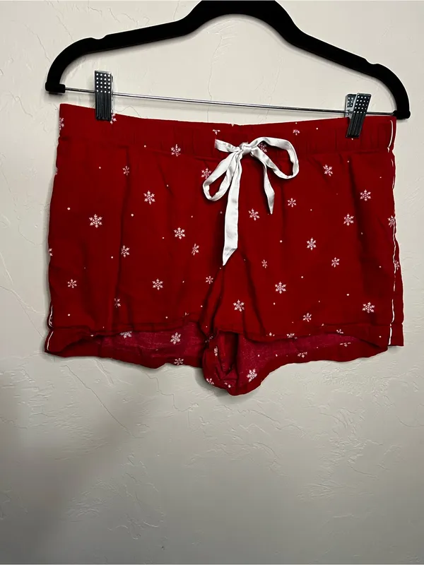 Victoria’s Secret Lipstick Red White Snowflake Short Sleeve Flannel Pajama Set - Image 8