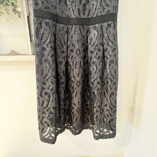 Lauren Ralph Lauren Black Metallic‎ Lace Classy Dress Size 4 pockets - Image 5