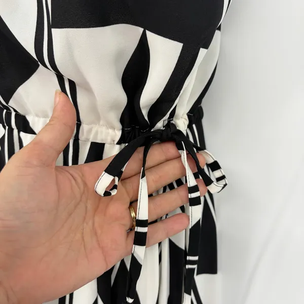 Express Asymmetric Geometric Maxi Dress Sz XS Resort Art Deco Monochrome Hanky - Image 4